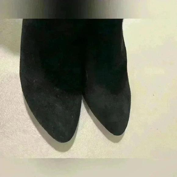 Vince Camuto Signature Germina Asymmetric-Zip Suede Boots 9 - Picture 7 of 7